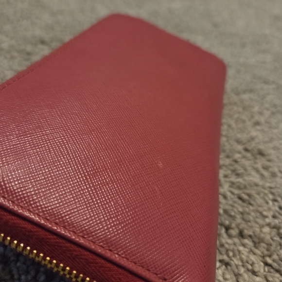 Prada Wallet - Picture 7 of 16